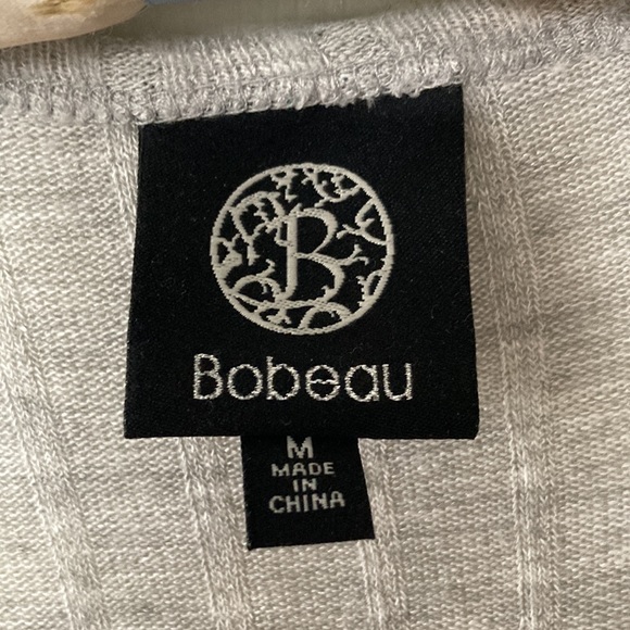 LAST CALL Bobeau size medium light gray asymmetrical 3/5 sleeve knit top - Picture 4 of 7